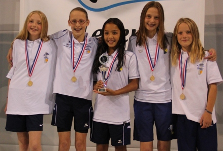 Meisjes juniorenteam WVZ Nederlands Estafettekampioen 2012