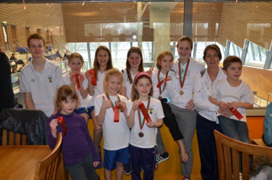 Goud, Zilver en 2x Brons voor  Schoonspringers WVZ.