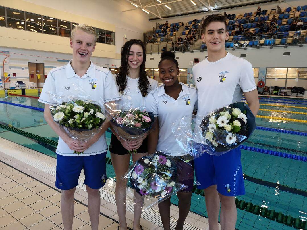 Estafetteteam WVZ zwemt Nederlands record